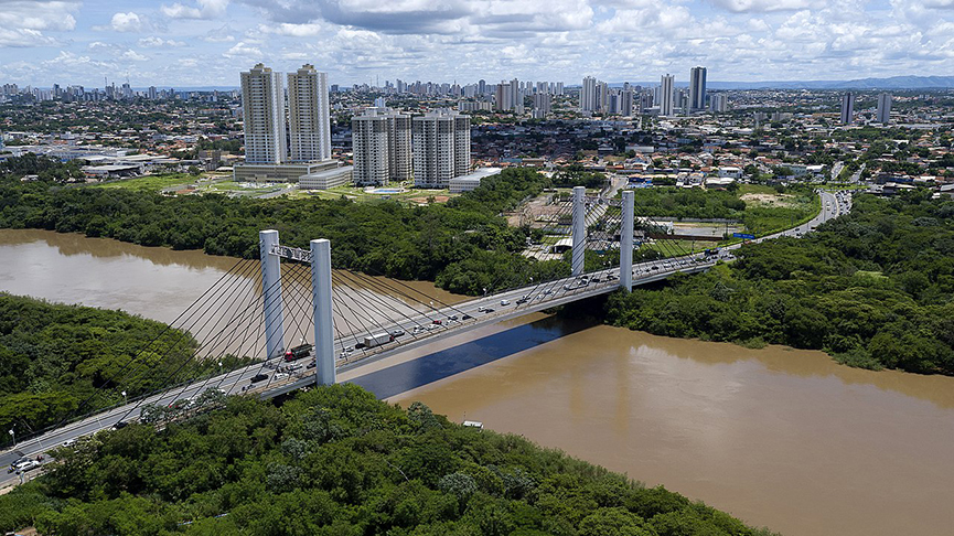 MATO GROSSO - Nome dado por bandeirantes em 1730 por causa das matas que eram muito espessas na região. 