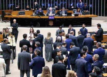 Deputados aprovaram texto principal da reforma tributária por 324 votos a favor e 123 contrários -  (crédito: Bruno Spada/Câmara dos Deputados)