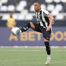 Marçal em ação com a camisa do Botafogo ao longo da temporada -  (crédito: Foto: Vitor Silva/Botafogo)