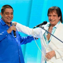 Roberto Carlos recebe Gil e Zeca Pagodinho nos 50 anos do especial de Natal - Bob Paulino/GLOBO