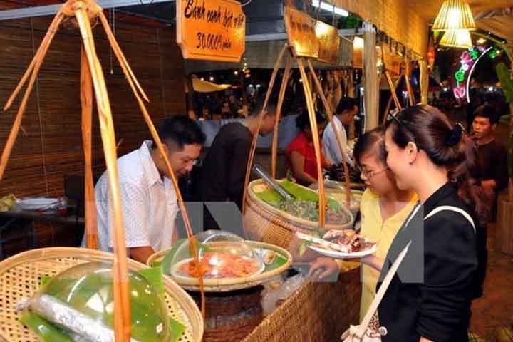 A culinária vietnamita ganhou destaque nos últimos anos pela reputação de uma das mais saudáveis do mundo. Ela conta com influência das cozinhas francesa, chinesa e tailandesa. 

