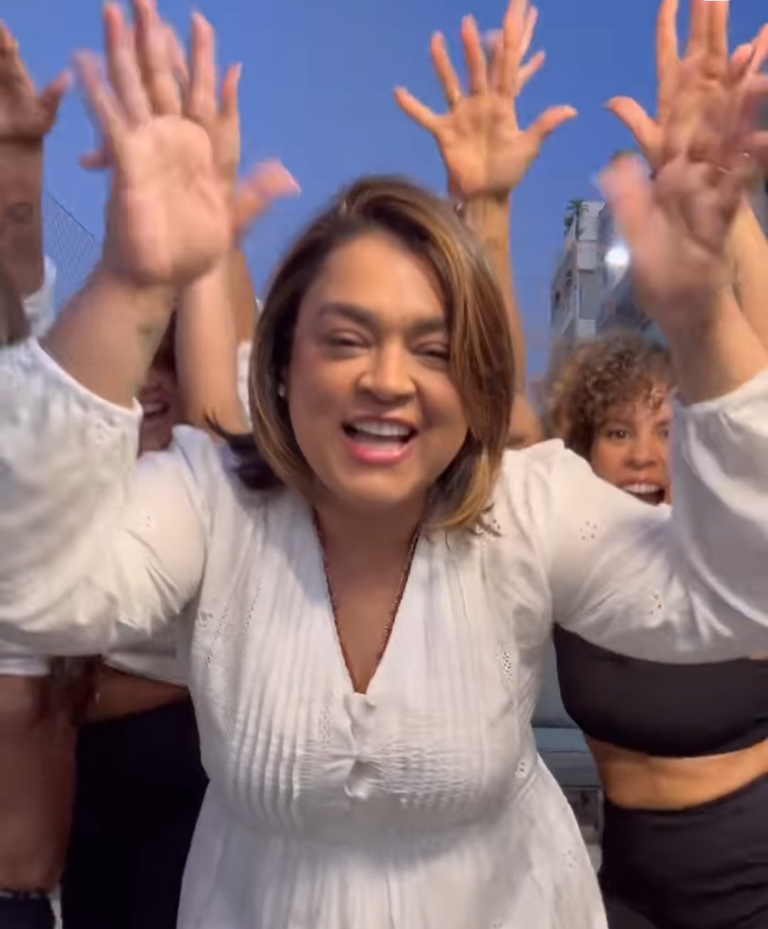 Preta Gil muda visual antes de nova cirurgia e demonstra fé e confiança em recuperação