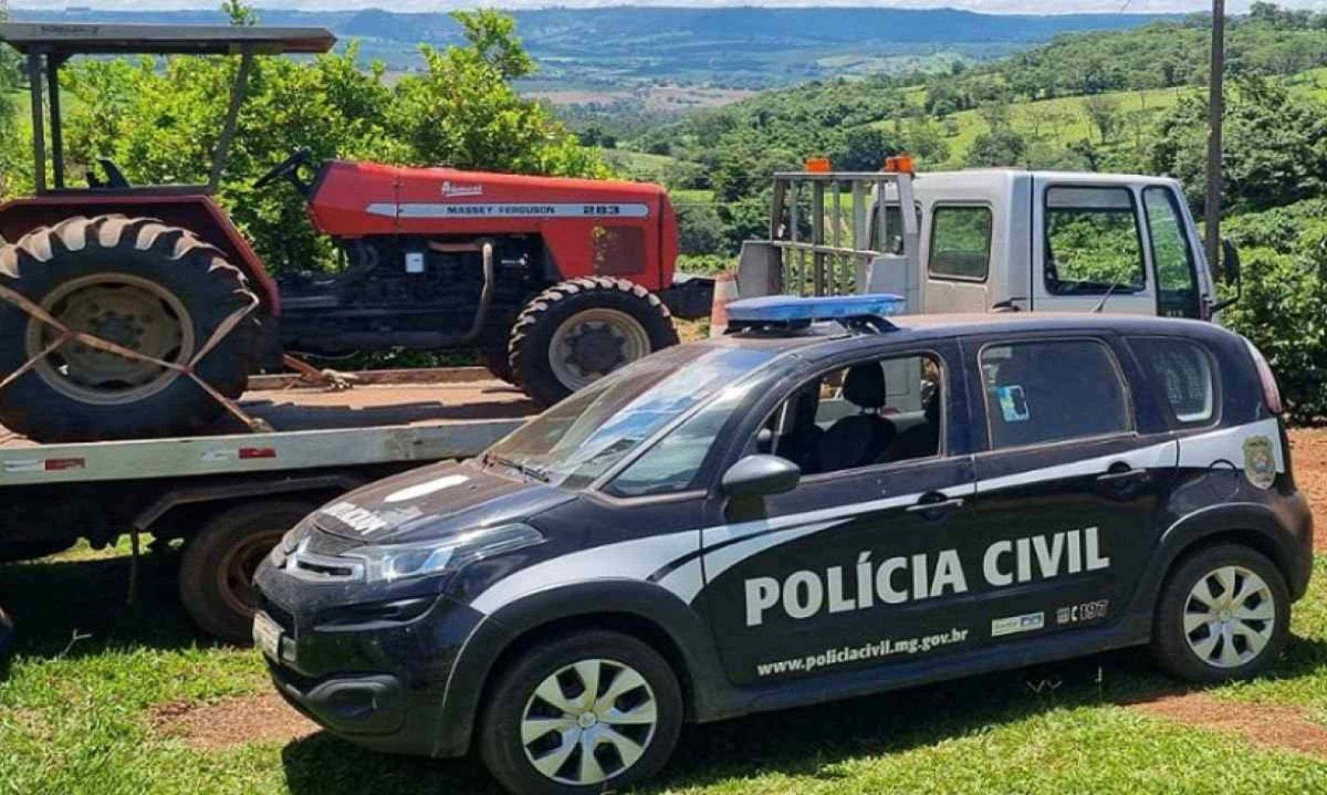 Além de recuperar o tratos, polícia prende dois integrantes do grupo de ladrões -  (crédito: PCMG)