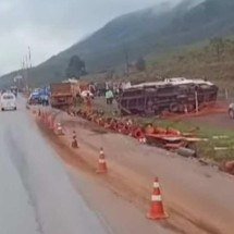  BR-040: acidente com caminhões deixa um morto e um ferido - Redes Sociais