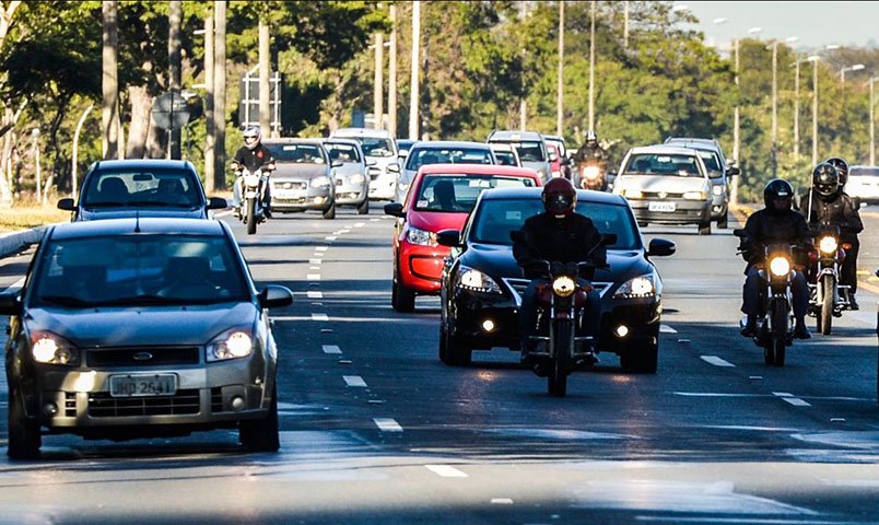 Para fugir ou reduzir o impacto do imposto, muitos brasileiros têm optado por trocar de carro entre a segunda quinzena de dezembro e o fim de janeiro. 