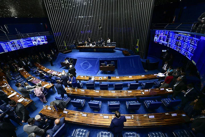 No fim de 2023, o Congresso Nacional promulgou a reforma tributária, que trouxe algumas novidades no IPVA. 