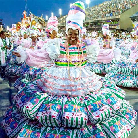 Dia de São Cosme e Damião - Cosme e Damião são considerados os santos protetores das crianças pelas religiões de matriz africana e pela igreja católica.