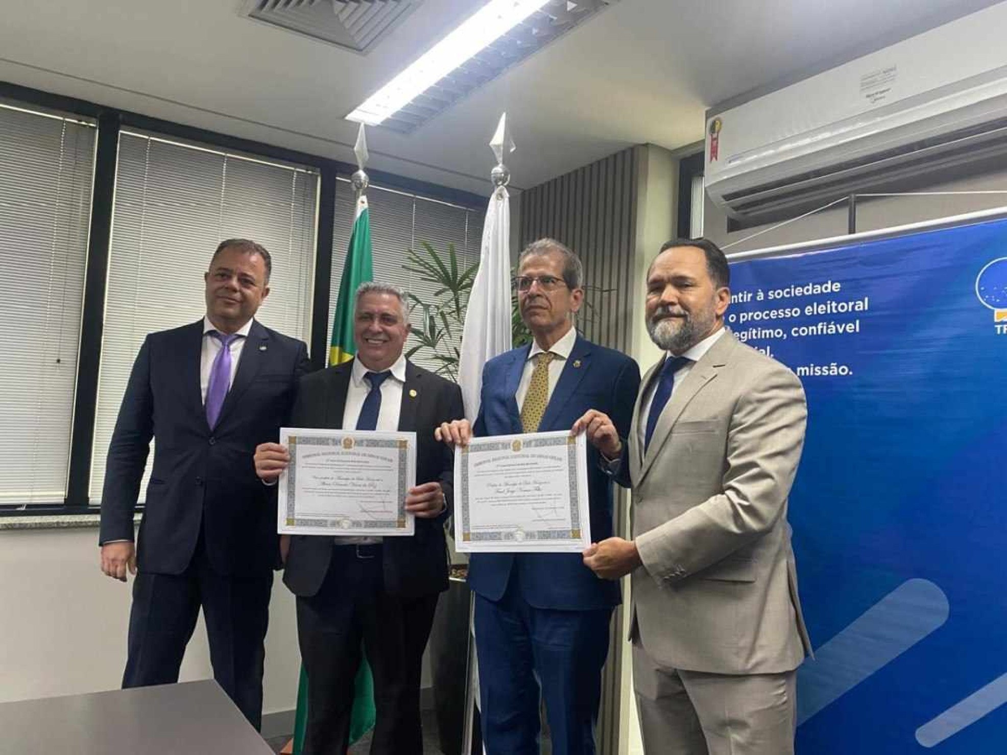 Sem Fuad, Álvaro Damião é diplomado como vice-prefeito de BH