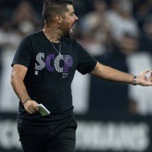 António Oliveira é um dos nomes sugeridos pelo Centro de Inteligência do Galo - (crédito: Foto: José Tramontin/athletico.com.br) António Oliveira é um dos nomes sugeridos pelo Centro de Inteligência do Galo - (crédito: Foto: José Tramontin/athletico.com.br)