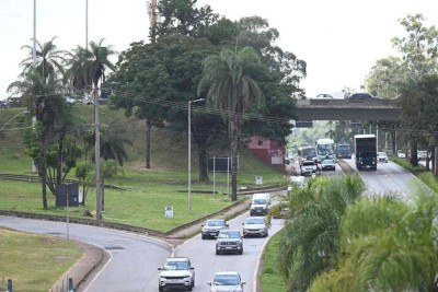 Obras para melhoria do transito no Belvedere e Vila da Serra vão custar R$ 200 milhões -  (crédito: Leandro Couri/EM/DA Press)