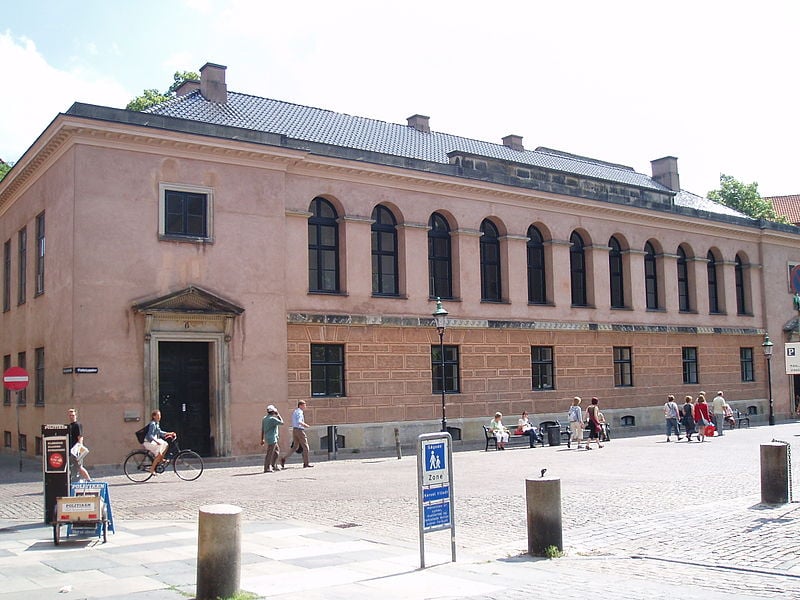 No Centro de Geogenética da Universidade de Copenhague (foto), na Dinamarca, o cotejo das amostras apontou que o baço dos bajaus era 50% maior que o dos saluans.