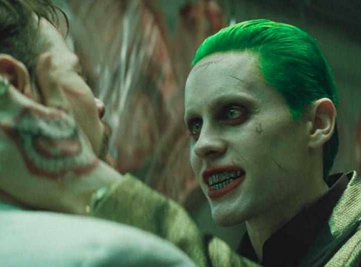 Em “Esquadrão Suicida” (2016), Jared Leto encarnou o vilão Coringa a ponto de aparecer nos sets de filmagem já fantasiado e presentear os companheiros com ratos mortos. 
