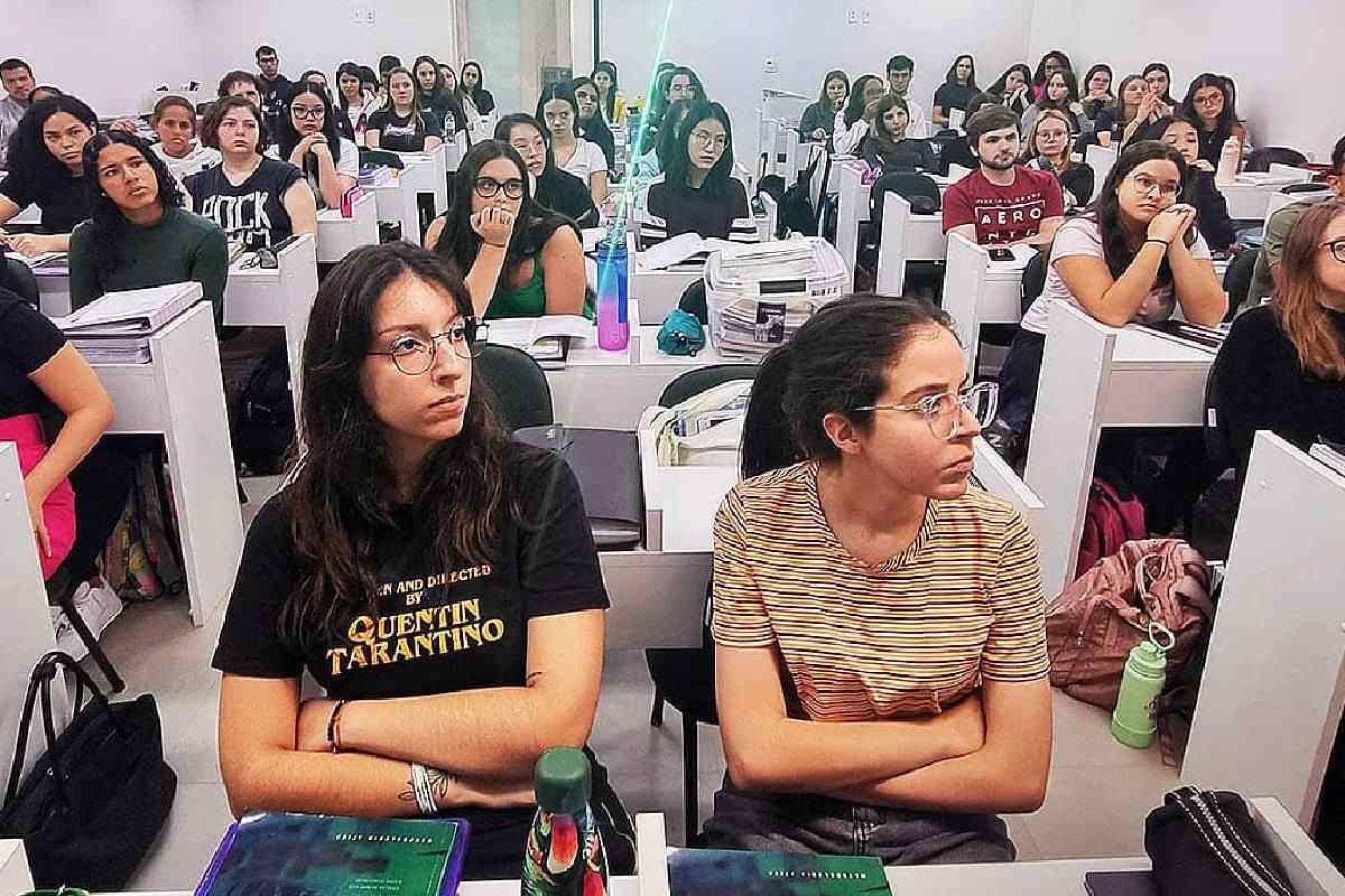 Cursos de medicinas de instituições públicas exigem comprometimento e dedicação dos estudantes 