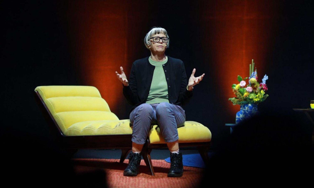 Os conselhos de Philippa Perry para o Natal em família: 'Brigue com os políticos, não com seus pais' -  (crédito: BBC)