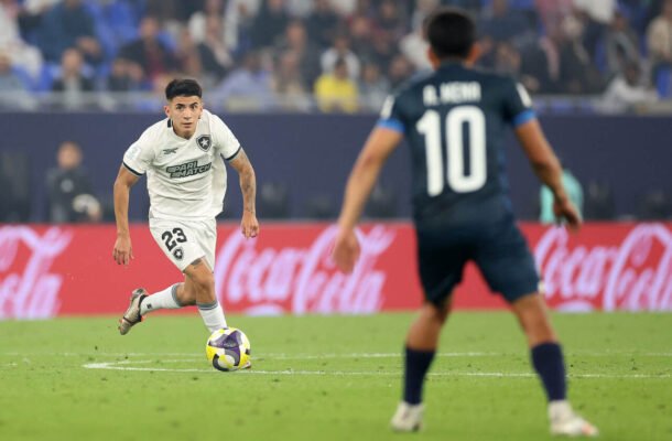 ALMADA - Genial em alguns lances, tirando coelhos da cartola. Vilão, porém, no segundo gol do Pachuca, entregando, de graça, a bola aos rivais. Oxalá que não tenha feito seu último jogo pelo Mais Tradicional - NOTA: 5,5 - Foto: Vitor Silva/Botafogo