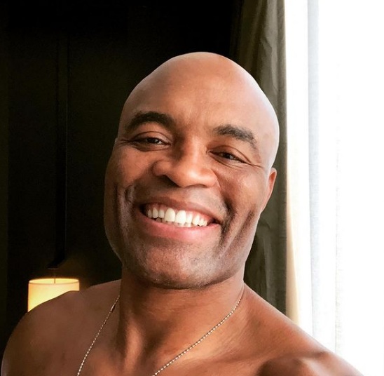 Anderson Silva -Lutador de MMA nascido em 14/4/1975 em SÃ£o Paulo, capital. 