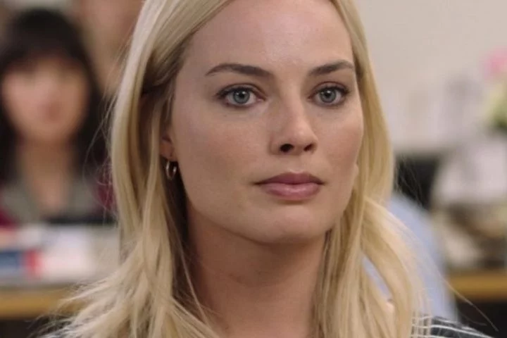 Margot Robbie - A atriz que brilhou como Barbie no filme de 2023, contou que trabalhou na lanchonete de fast food Subway antes de se consagrar nas telonas. 