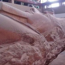 Parte superior de estátua gigante de faraó é descoberta no Egito -  Flickr Jed Scattergood