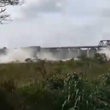 Vídeo: ponte cai na divisa do Tocantins com o Maranhão e mata uma pessoa