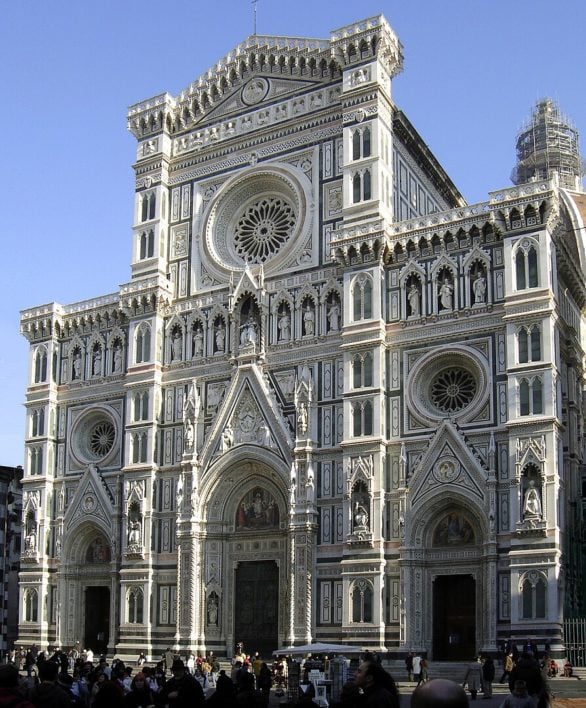 Catedral de Santa Maria Del Fiore: Fica em Florença, na Itália. Começou a ser construída em 1296 e demorou 72 anos até ser inaugurada.