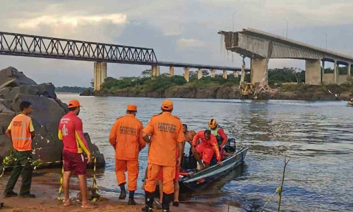 Ponte que liga Tocantins e Maranhão desabou no domingo (22/12) -  (crédito: Divulgação/Governo do Tocantins)