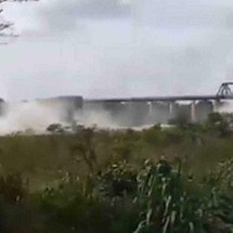 Queda de ponte: 16 vítimas desaparecidas são identificadas pela polícia