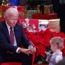 Biden comuta as penas de 37 condenados à morte - Ting Shen / AFP