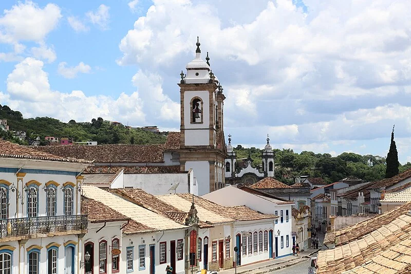 Mina desativada vira ponto turístico após descoberta de ouro - Thais Andressa/Wikimedia Commons