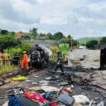 Os corpos das vítimas do acidente foram encaminhados ao IML da capital mineira  -  (crédito: CBMMG)