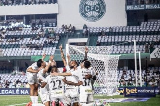 Retrospectiva 2024: Santos tem percalços, mas supera ano mais difícil de sua história