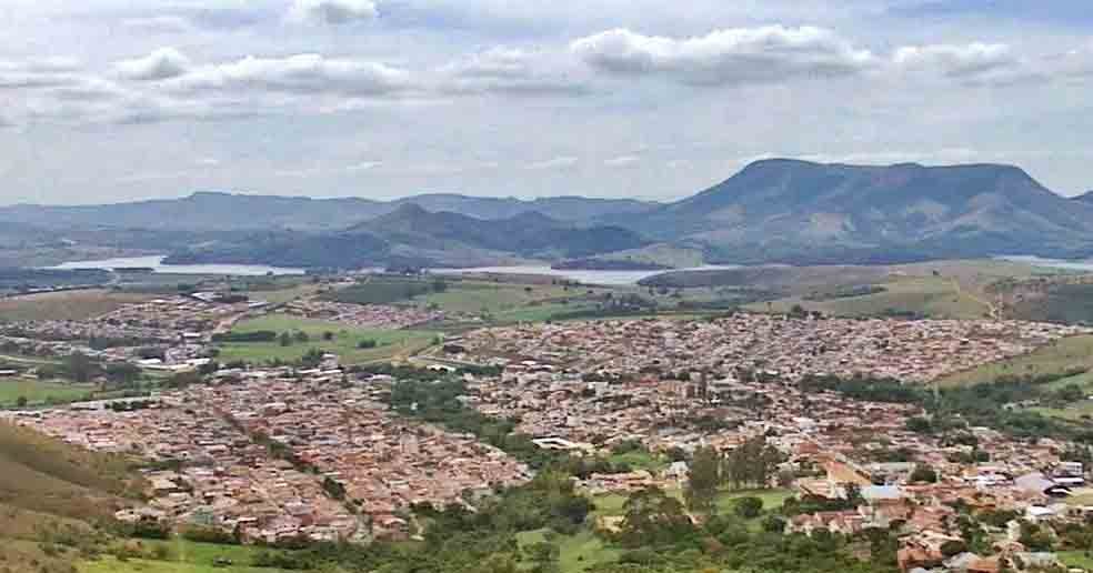 A diretora do Instituto de Educação e Cultura de Carmo do Rio Claro, Marisa Azevedo, exaltou a capacidade de observação do jovem estudante: 