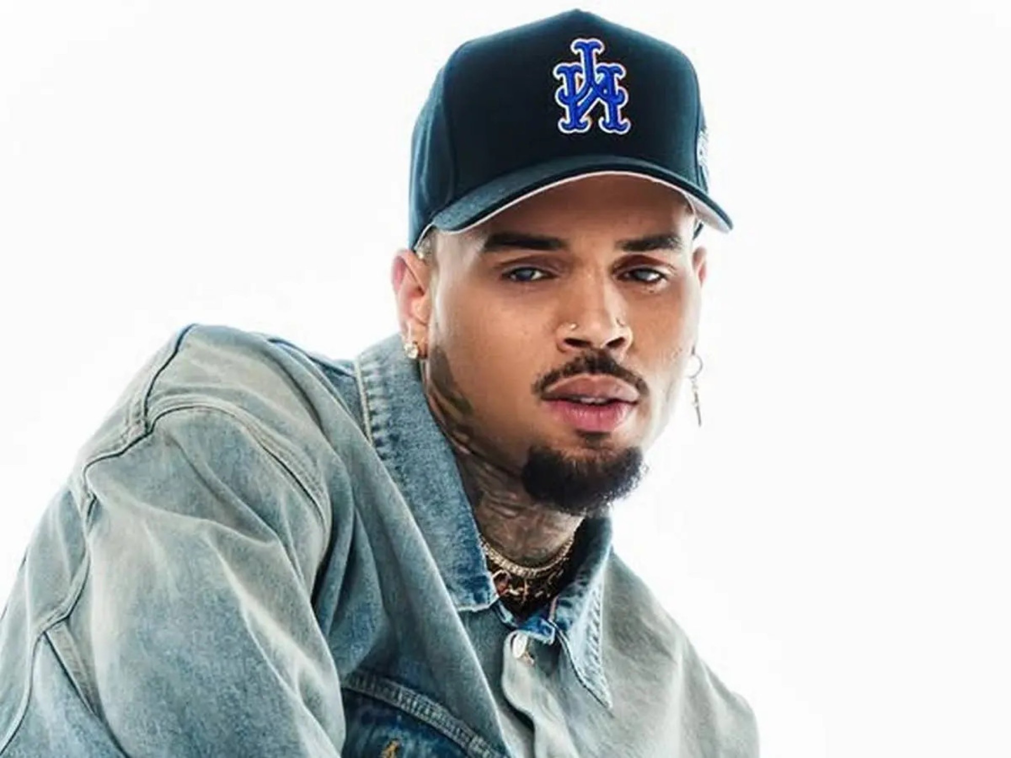 Chris Brown processa Warner por difamação em série documental