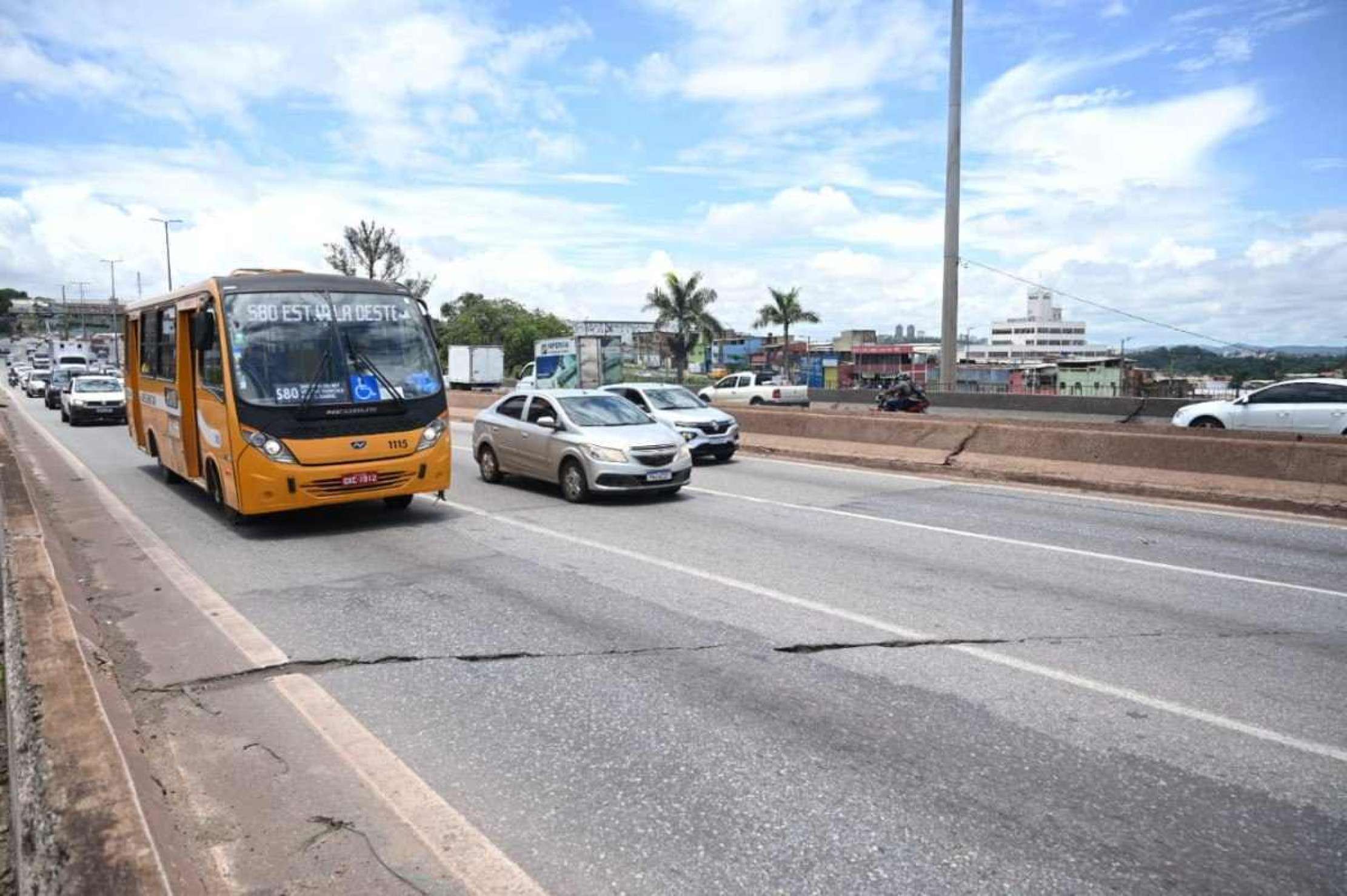 Departamento Nacional de Infraestrutura de Transportes (Dnit) deve ser acionado para reparos em viaduto do Anel Rodoviário