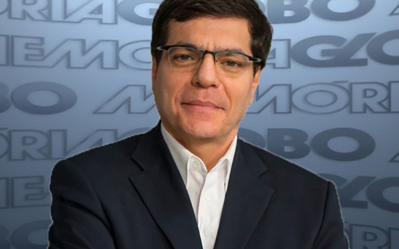 Ali Kamel - O ex-diretor de jornalismo da TV Globo, carioca, se chama Ali Ahamad Kamel Ali Harfouche. Ele é descendente de sírios. 
