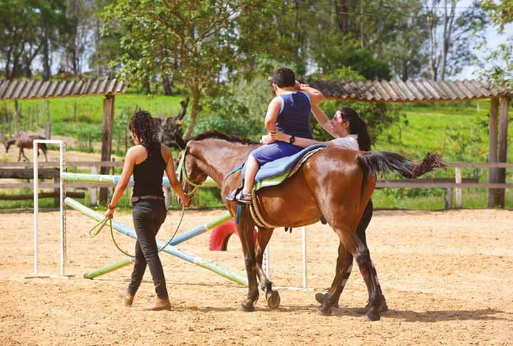 Equoterapia: Benefícios da terapia com cavalos