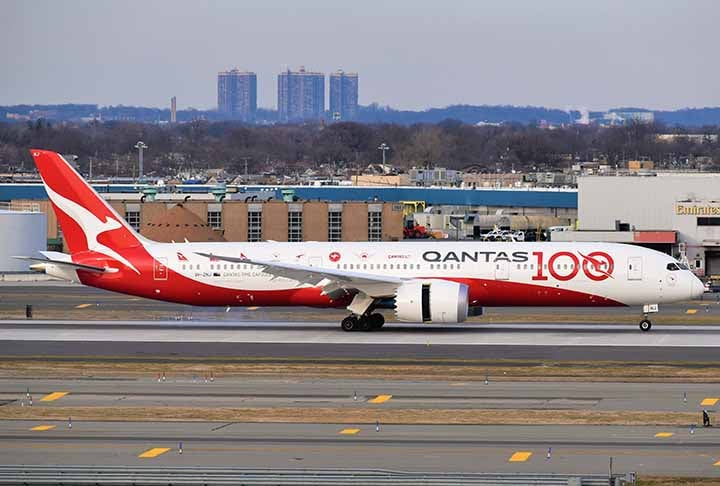 6º lugar: de Auckland, na Nova Zelândia, para Nova York, nos Estados Unidos - O voo do Boeing 787-9 Dreamliner da Qantas percorre 14.207  quilômetros em 17 horas e 30 minutos.
