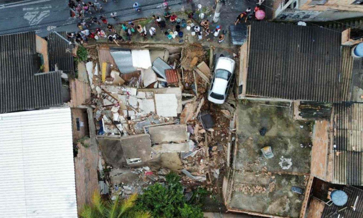 Ocorrência no bairro Conjunto Paulo VI está em andamento -  (crédito: Leandro Couri/EM/D.A Press)