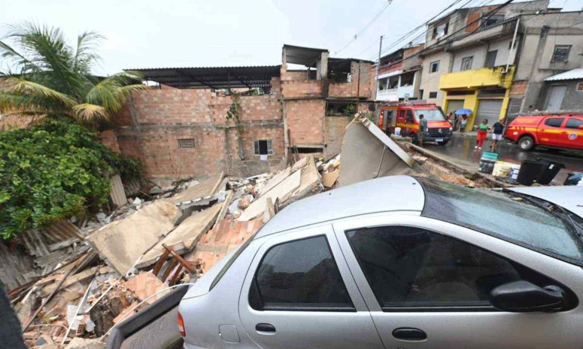 Defesa Civil vai avaliar a situação dos imóveis -  (crédito: Leandro Couri/EM/D.A PRESS)