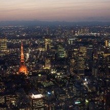 Natal no Japão: luzes, ceias típicas e celebração ao amor! - Lukas - wikimedia commons 