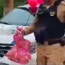 Polícia entrega mais de 20 mil brinquedos e cestas básicas no Natal - PMMG