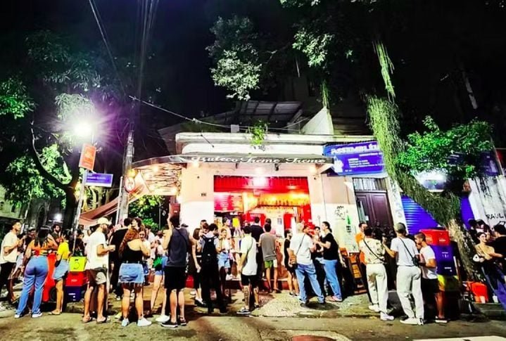 O bairro carioca já é famoso por seus bares e botecos, ideais para encontrar amigos. A região oferece 