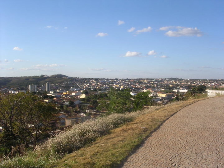 Foi no distrito de Santo Antônio do Rio Verde, no município de Catalão, no sudeste do estado. A cidade tem 113 mil habitantes, a 257 km da capital Goiânia. 