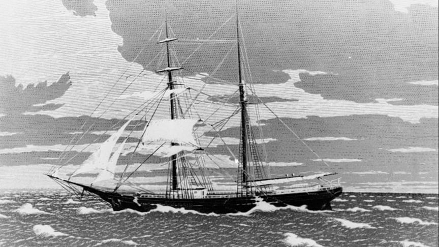  O Mary Celeste passou a ser considerado um navio fantasma, envolto em todo tipo de especulação sobre o motivo do abandono e o destino da tripulação. Falava-se em sismo submarino, trombas d'água, monstros marítimos e atividade paranormal para justificar o sumiço das pessoas que viajaram no navio. 