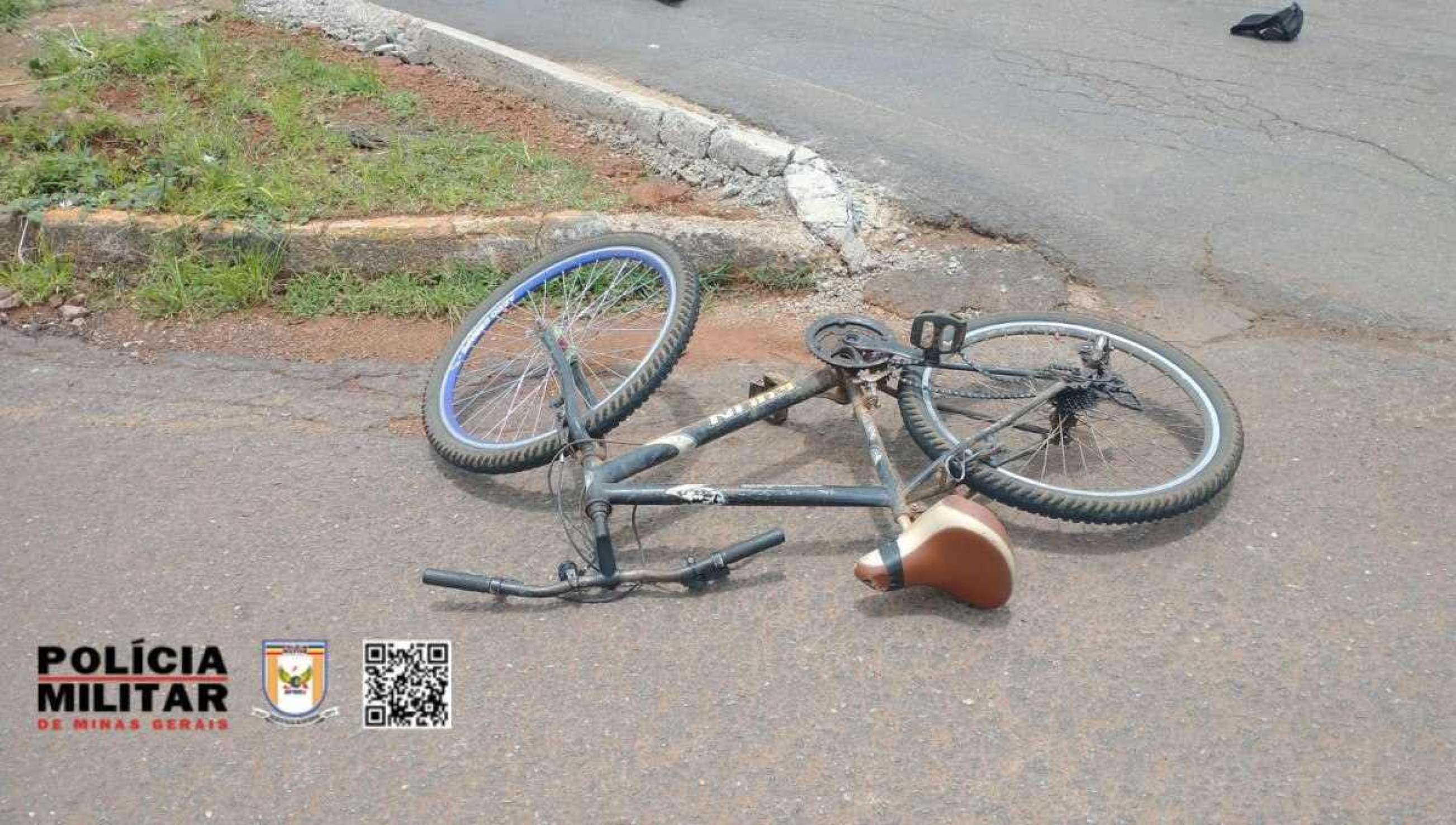Homem morre em acidente com caminhão e bicicleta em rodovia estadual