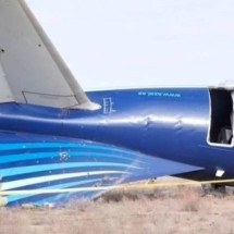 Avião da Embraer que caiu na Ásia foi atingido por míssil, diz investigação