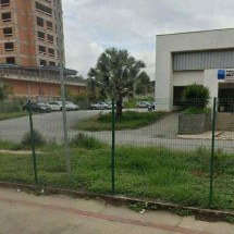 PM que atirou em vizinho está preso em batalhão; defesa alega insanidade - Google Street View/Reprodução