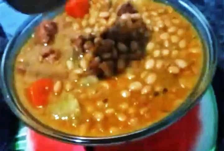 Produz muito caldo, sendo ideal para o preparo de sopas e o  cozimento com carne suína, linguiça e carne de boi. 