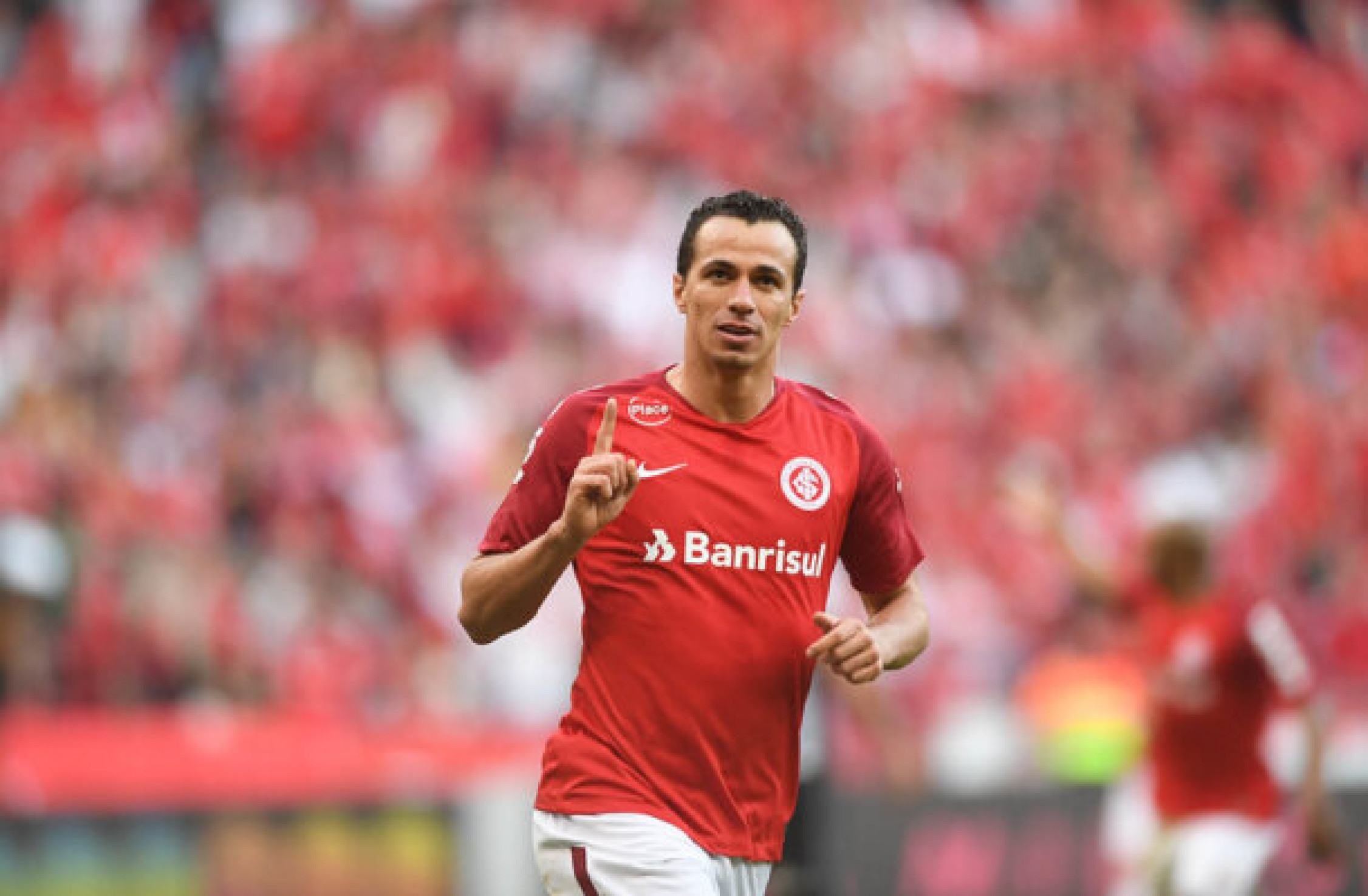 Leandro Damião pretende encerrar a carreira com a camisa do Internacional