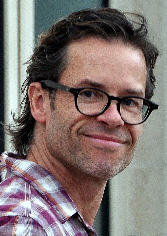 ALBURY (GUY PEARCE) - Área: 314 km² - População: Cerca de 54.000 habitantes - Distância até Canberra:  330 km .