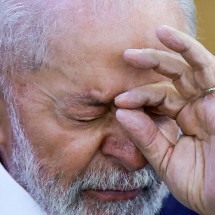 Alta do dólar virou munição da oposição contra Lula -  (crédito: Reuters)